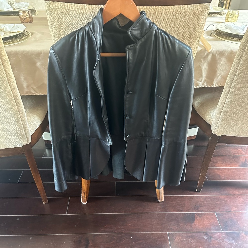 Women’s extra small, black leather blazer